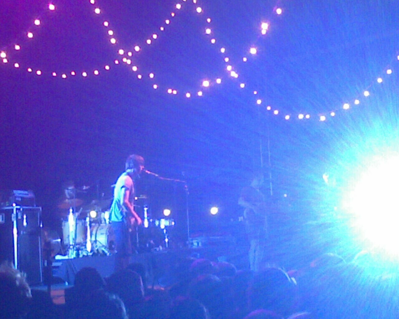 Closeup of Stephen Malkmus and Pavement playing at Edgefield